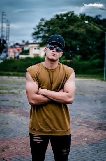 <em><strong>Carlos M. · Santiago</strong></em>